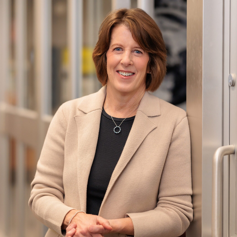 Headshot of Corporate Visionary Honoree<br />
Tricia Scannell Laursen